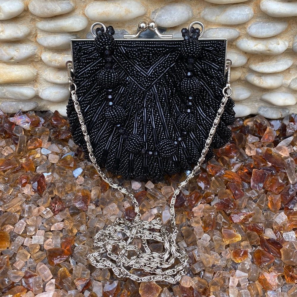 Black Beaded Shell Crossbody/Clutch Bag w/Beaded handle & Removable Strap EUC!